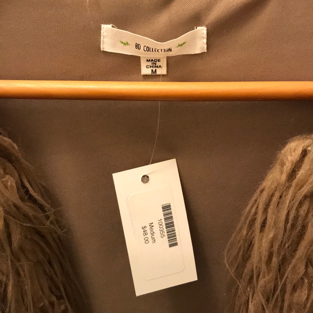 BD Collection faux fur vest - Picture 2 of 3